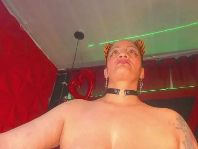 Live sex webcam photo for taylorhardcor #292766849