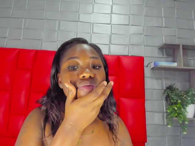 Live sex webcam photo for taylorr-evans #292222344