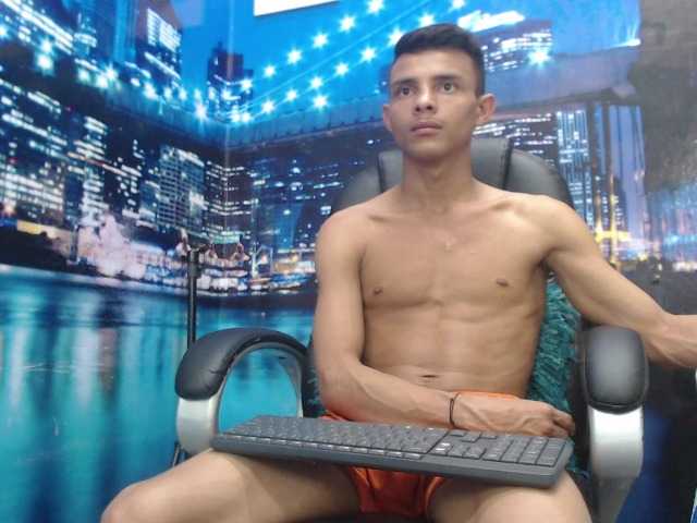 Live sex webcam photo for tayron-bbc #289318298