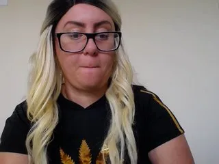 Live sex webcam photo for teamhazebud #218401768