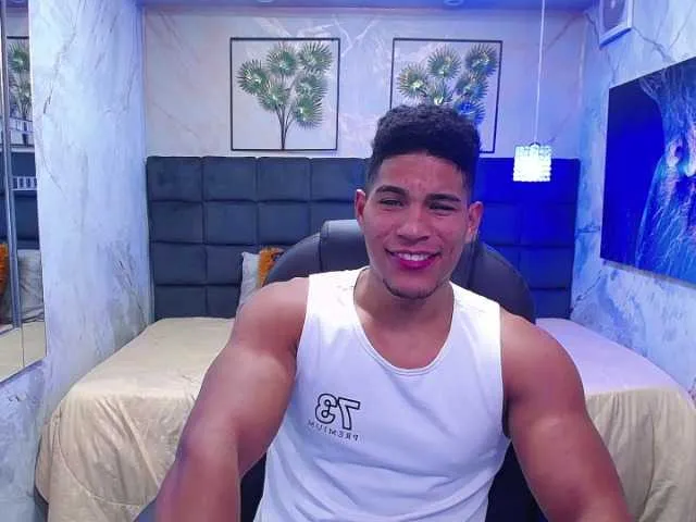 Live sex webcam photo for teddyfit19cm #275488487