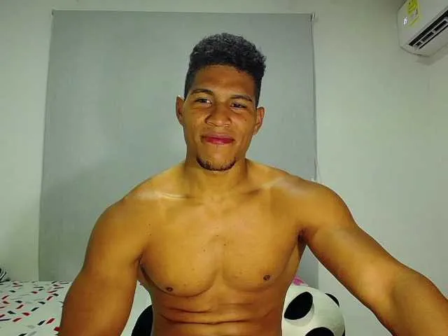 Live sex webcam photo for teddyfit19cm #275628350