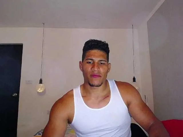 Live sex webcam photo for teddyfit19cm #275739143