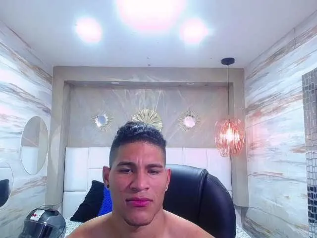 Live sex webcam photo for teddyfit19cm #276227749