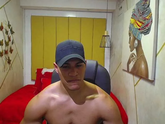 Live sex webcam photo for teddyfit19cm #276320584