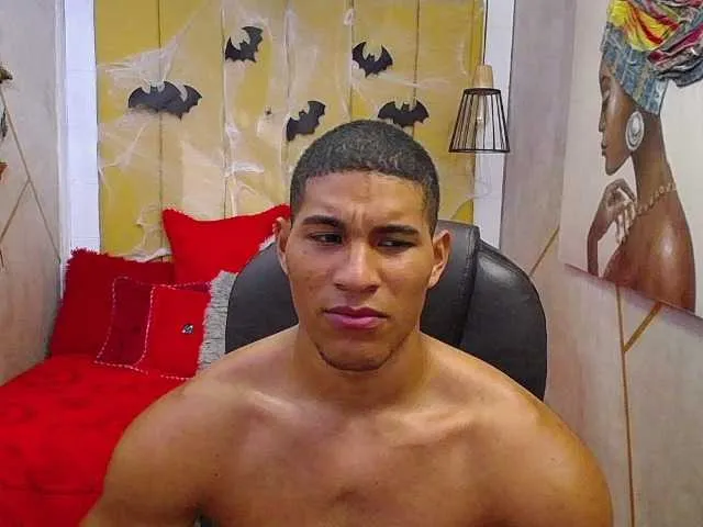 Live sex webcam photo for teddyfit19cm #276662177