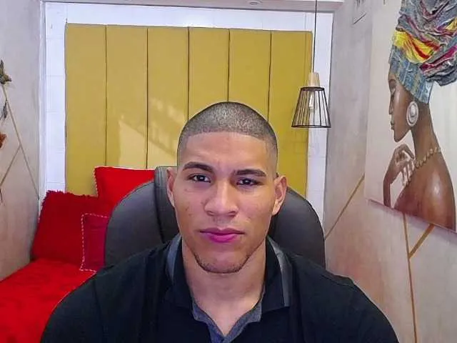Live sex webcam photo for teddyfit19cm #276684545