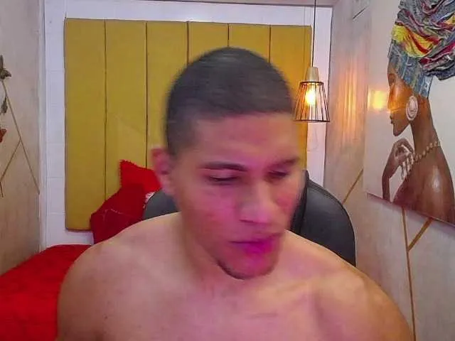 Live sex webcam photo for teddyfit19cm #276746025