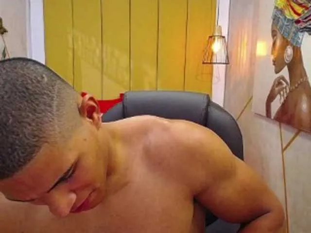 Live sex webcam photo for teddyfit19cm #276783846