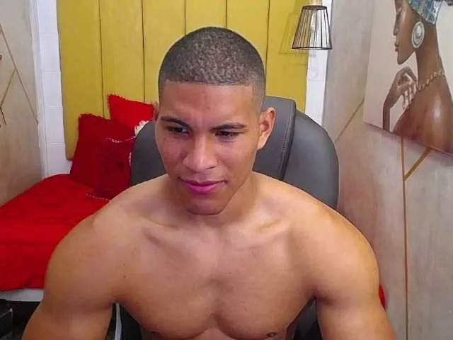 Live sex webcam photo for teddyfit19cm #276942126