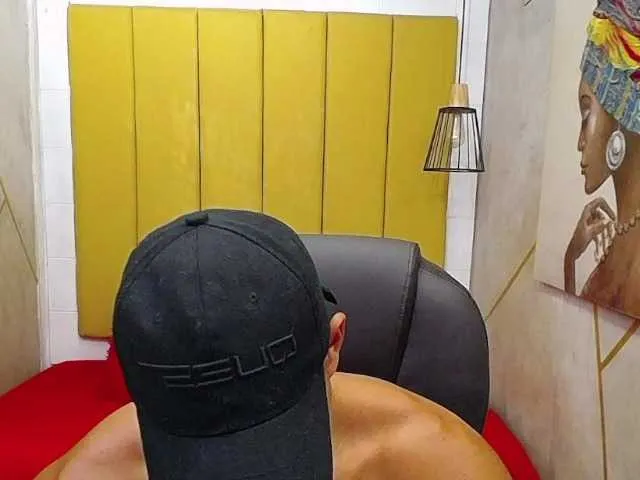 Live sex webcam photo for teddyfit19cm #277244866