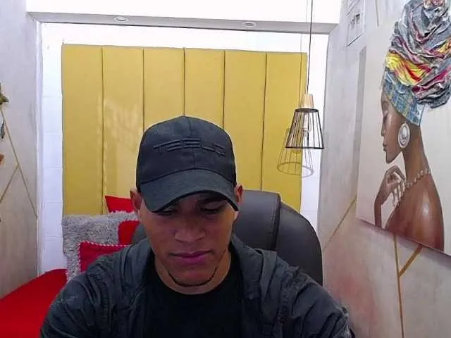 Live sex webcam photo for teddyfit19cm #277270872