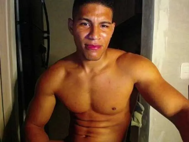 Live sex webcam photo for teddyfit19cm #277481198