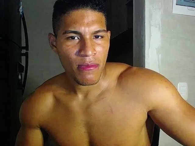 Live sex webcam photo for teddyfit19cm #277507175