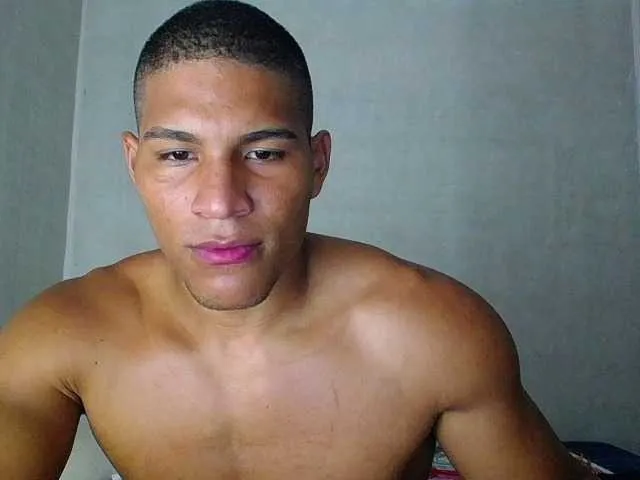 Live sex webcam photo for teddyfit19cm #277688119