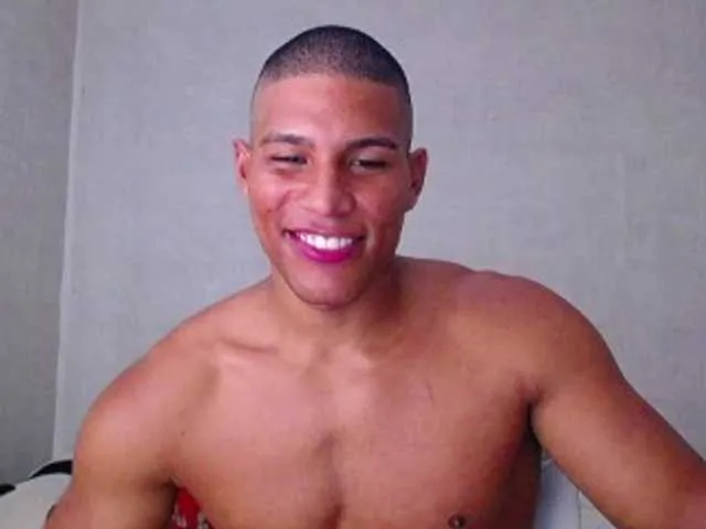 Live sex webcam photo for teddyfit19cm #277727816