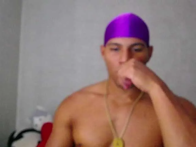 Live sex webcam photo for teddyfit19cm #277781854