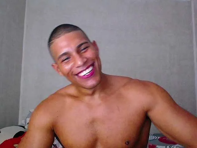 Live sex webcam photo for teddyfit19cm #277917487