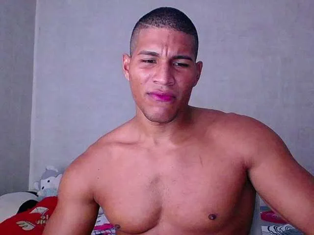 Live sex webcam photo for teddyfit19cm #277929376