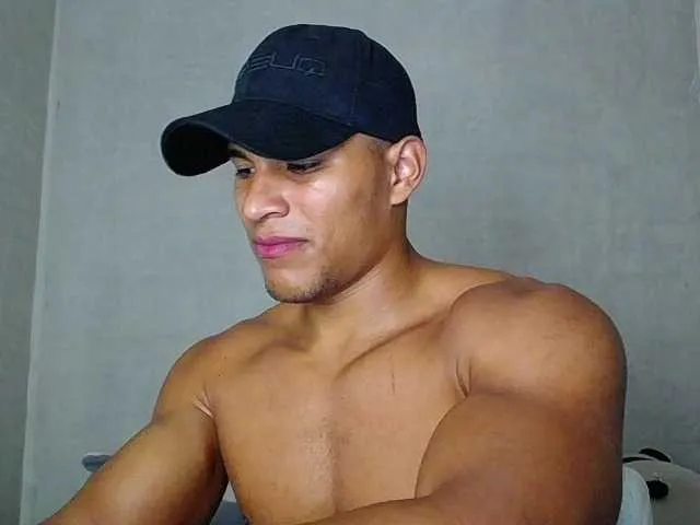 Live sex webcam photo for teddyfit19cm #278156796
