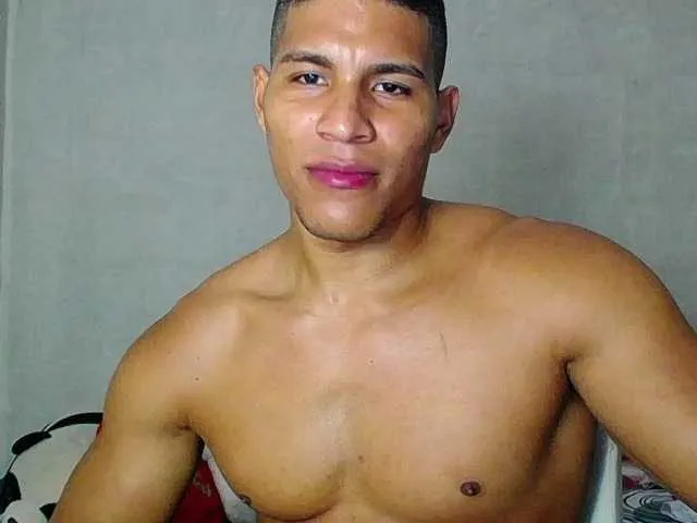 Live sex webcam photo for teddyfit19cm #278232731