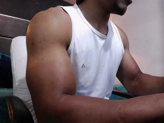 Live sex webcam photo for teddyfit19cm #290897337