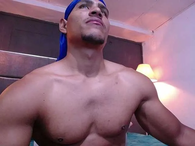 Live sex webcam photo for teddyfit19cm #290997650