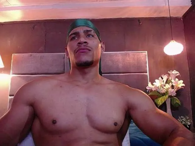 Live sex webcam photo for teddyfit19cm #291161172