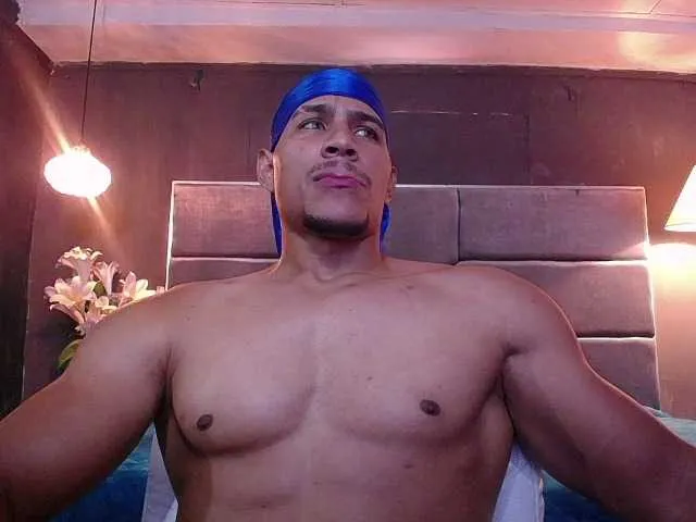 Live sex webcam photo for teddyfit19cm #291225984