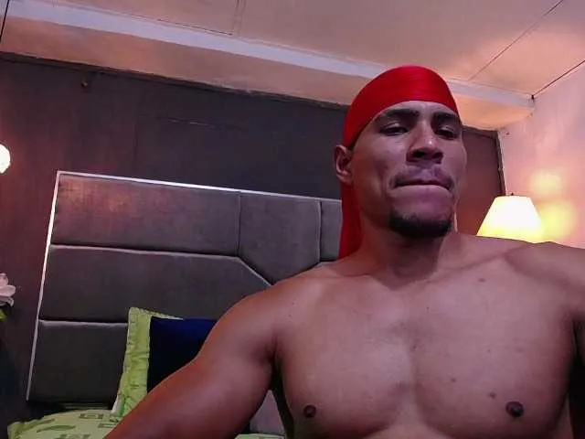 Live sex webcam photo for teddyfit19cm #291333153