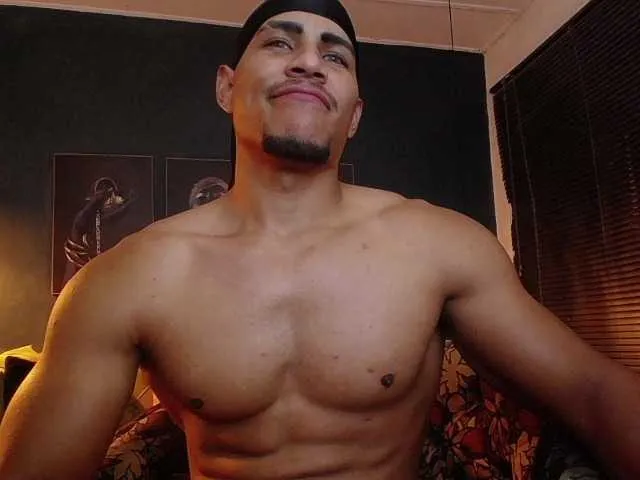 Live sex webcam photo for teddyfit19cm #291356230