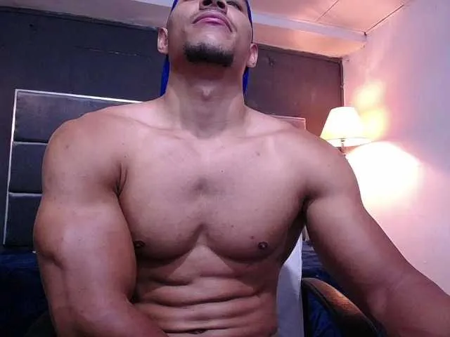 Live sex webcam photo for teddyfit19cm #291426131