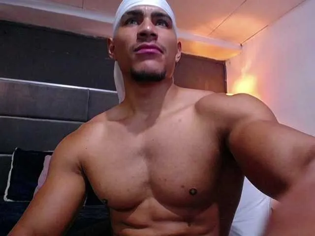 Live sex webcam photo for teddyfit19cm #291433493