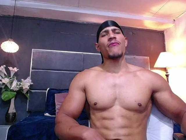 Live sex webcam photo for teddyfit19cm #291481986