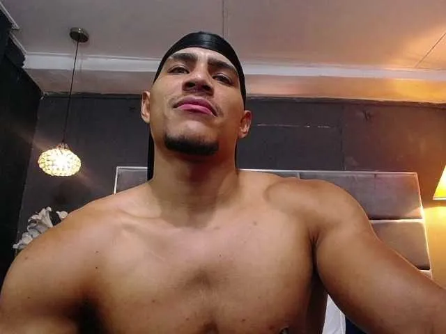 Live sex webcam photo for teddyfit19cm #291489033