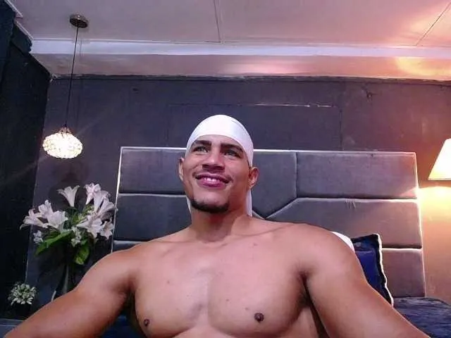 Live sex webcam photo for teddyfit19cm #291508135