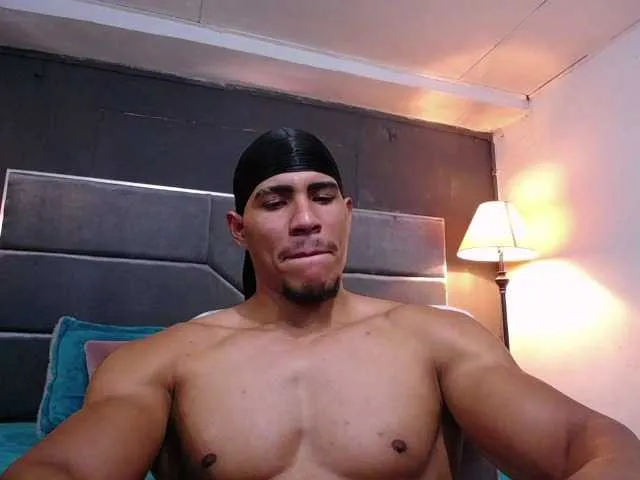 Live sex webcam photo for teddyfit19cm #291577712