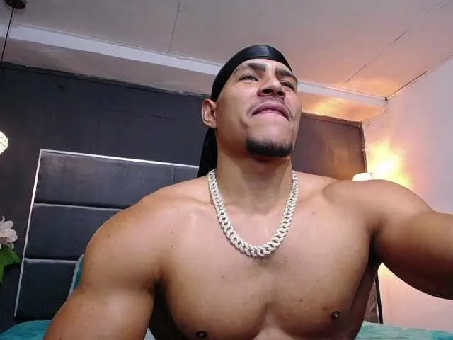 Live sex webcam photo for teddyfit19cm #291610342