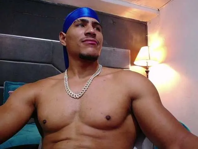 Live sex webcam photo for teddyfit19cm #291623787