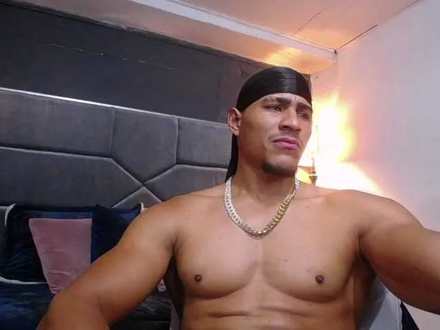 Live sex webcam photo for teddyfit19cm #291649595