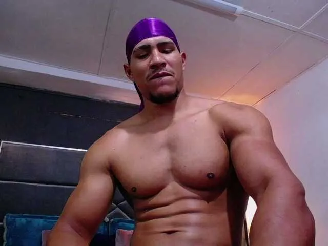 Live sex webcam photo for teddyfit19cm #291838966