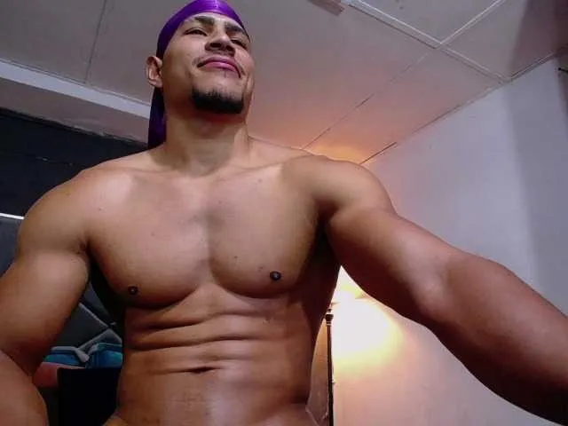 Live sex webcam photo for teddyfit19cm #291846585