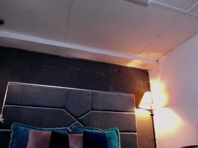 Live sex webcam photo for teddyfit19cm #291853832