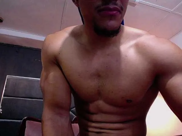 Live sex webcam photo for teddyfit19cm #291887462