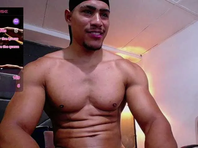 Live sex webcam photo for teddyfit19cm #292108831