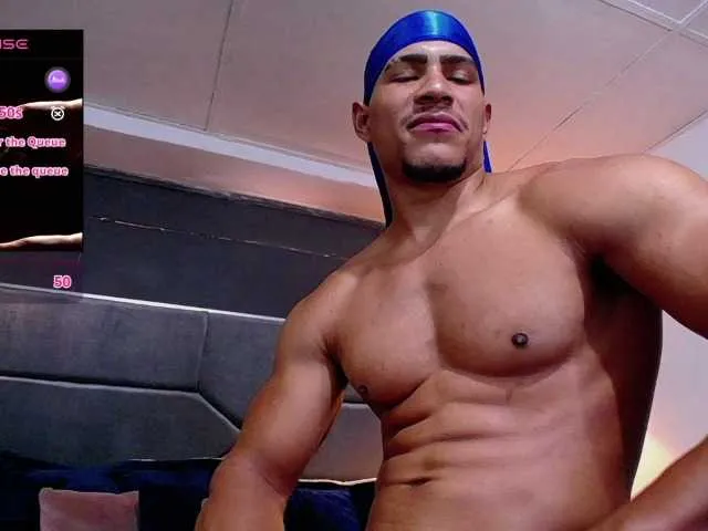 Live sex webcam photo for teddyfit19cm #292137023