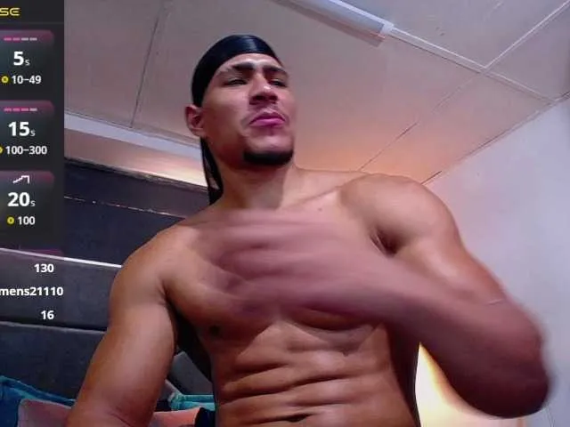 Live sex webcam photo for teddyfit19cm #292237093