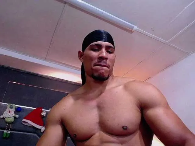 Live sex webcam photo for teddyfit19cm #292533941