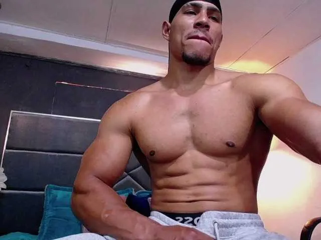 Live sex webcam photo for teddyfit19cm #292620490
