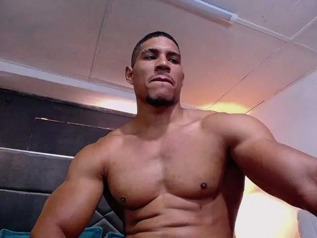 Live sex webcam photo for teddyfit19cm #292646628